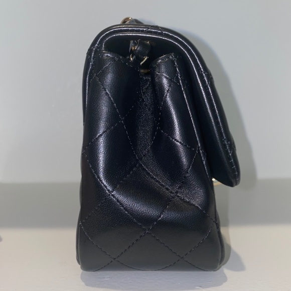 CHANEL SQUARE FLAP IN BLACK LAMBSKIN - Picture 4 of 12